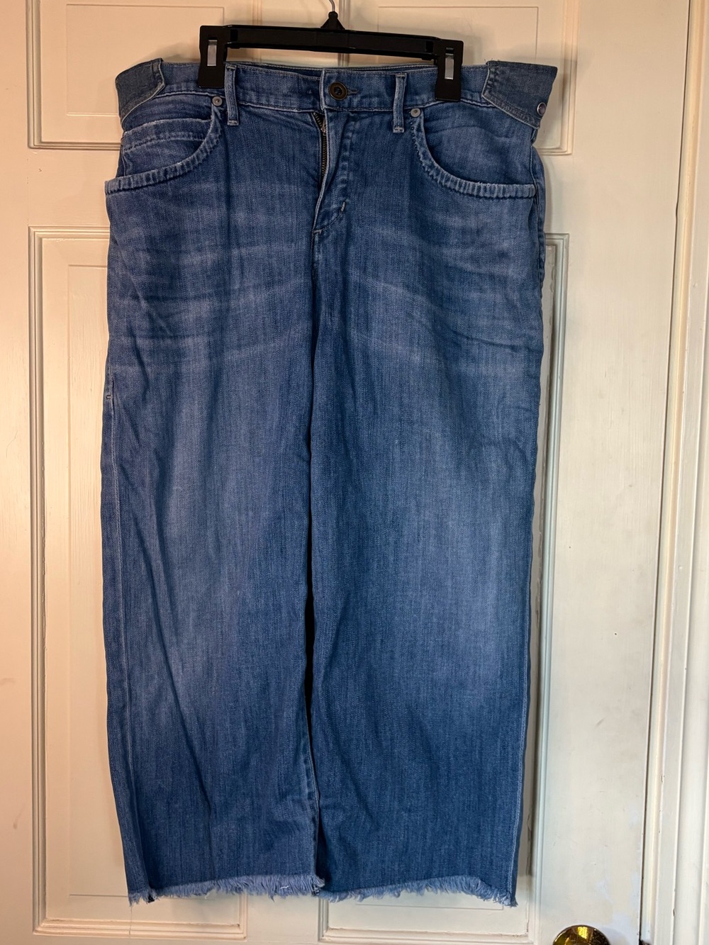 Citizens of Humanity High-Rise Wide-Leg Cropped Denim Jeans with Raw Hem Size 28